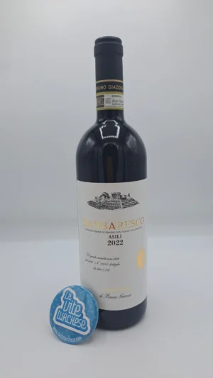 Bruno Giacosa – Barbaresco Asili prodotto nell'omonima vigna situata a Barbaresco, considerata tra le migliori grazie ai suoli sabbiosi e limosi.