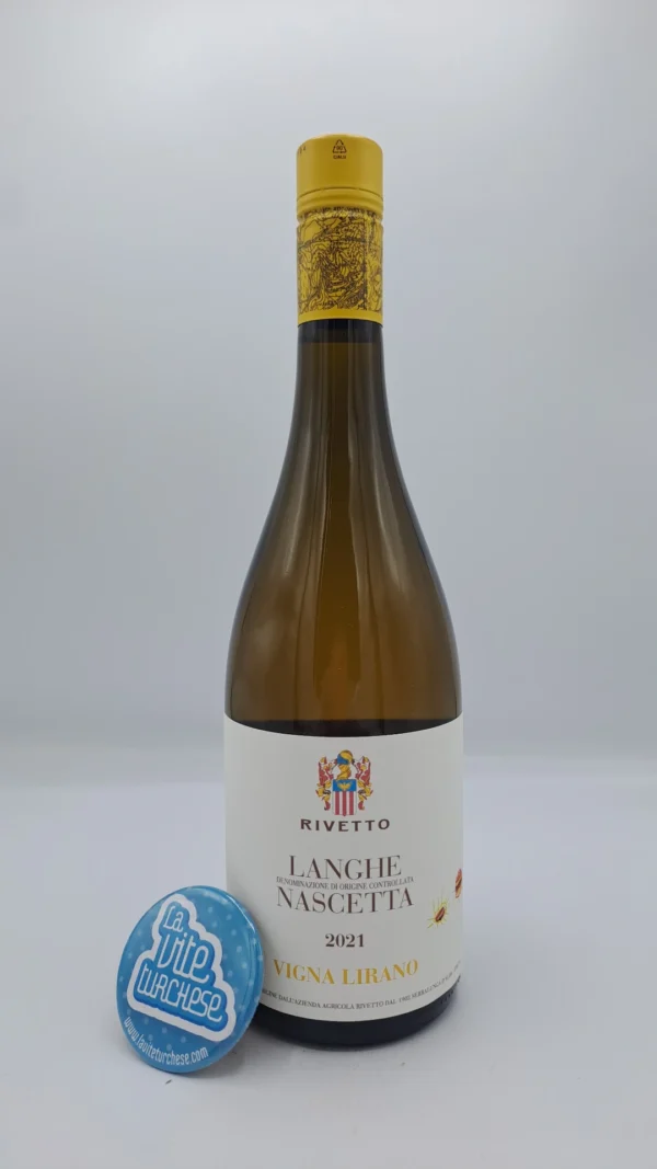 Rivetto - Langhe Nascetta Vigna Lirano produced in Serralunga, with vinification partly in amphora and in steel tanks. Aging in cement tanks.