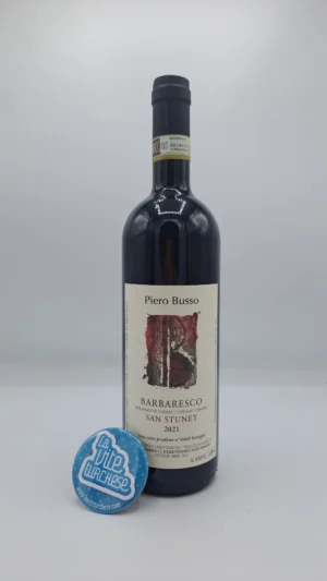 Piero Busso – Barbaresco San Stunet prodotto nell'omonima vigna situata a Treiso con suoli calcarei donando al vino più complessità.
