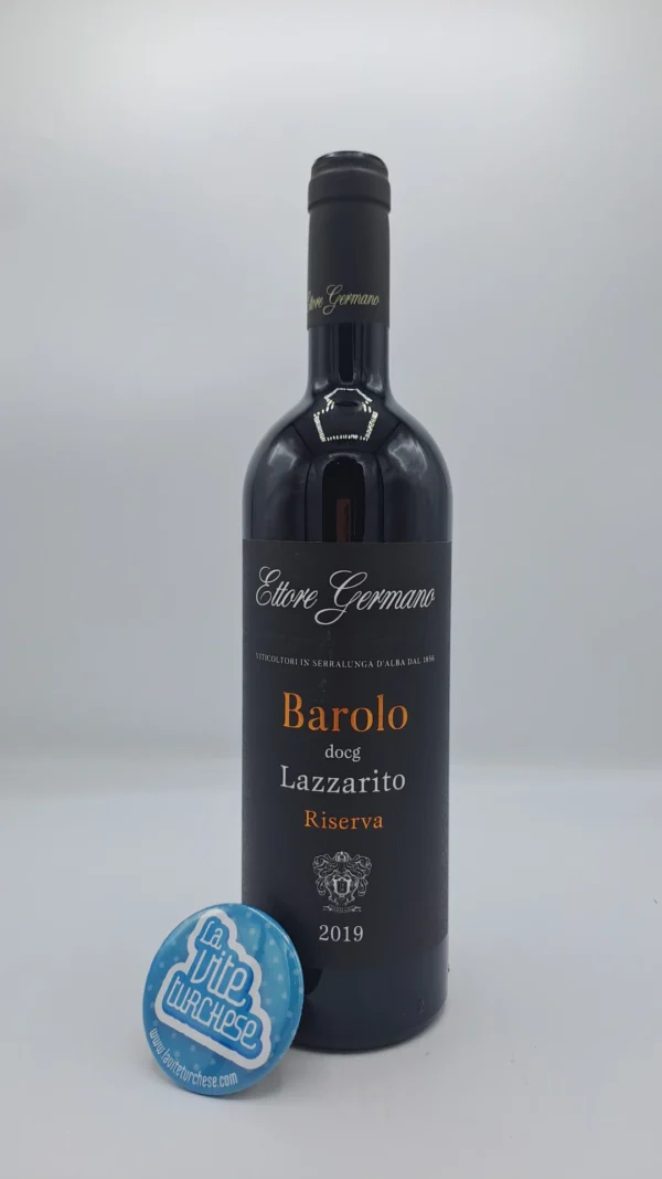Ettore Germano – Barolo Lazzarito Riserva prodotto con piante di 90 anni nell'omonima vigna di Serralumga, affinato per 7 anni in cantina.