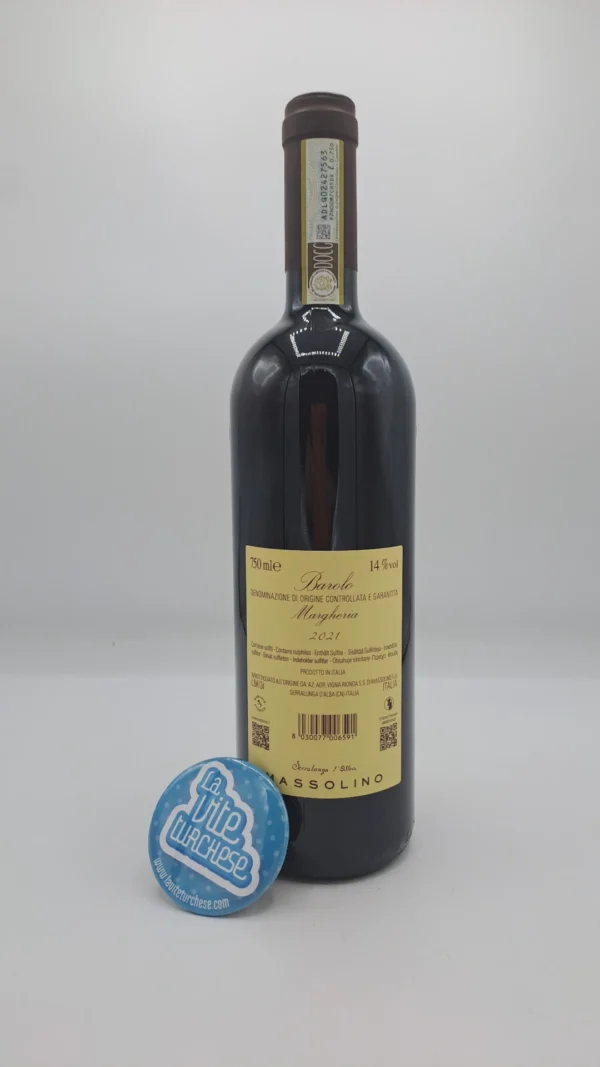Massolino – Barolo Margheria – 2021 - back Massolino – Barolo Margheria prodotto nell'omonima vigna situata a Serralunga, affinato per 3 anni in grandi botti di rovere.