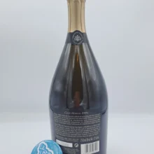 Henriot – Champagne Cuvée Hemera Grand Cru, a product from the winery's range, uses only grand cru Pinot Noir and Chardonnay grapes and is aged for 10 years.