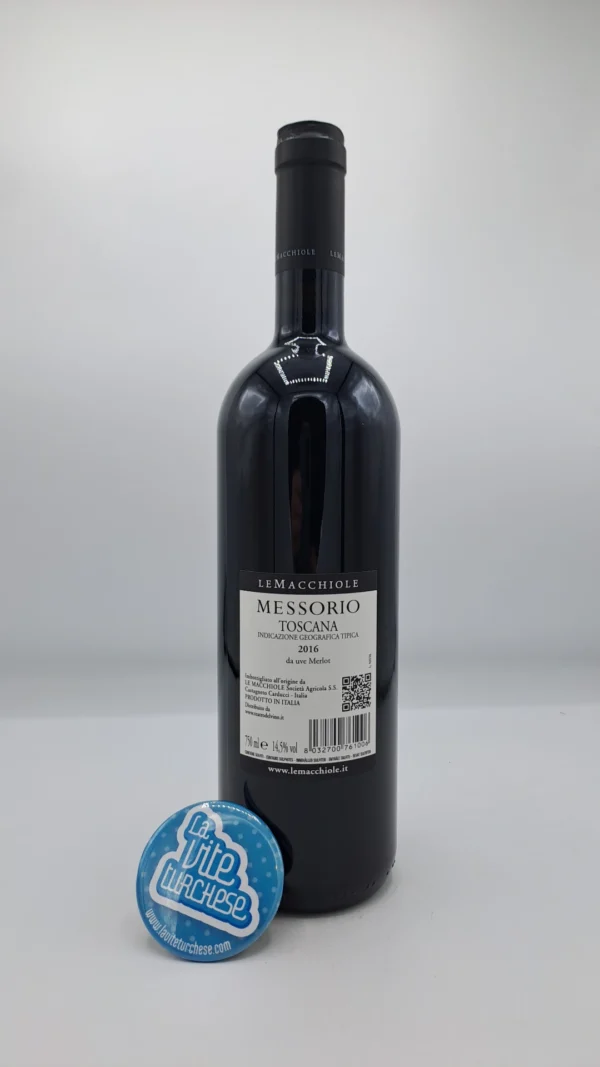 Le Macchiole - Messorio Toscana Igt prodotto con uva Merlot in purezza a Bolgheri, invecchiato per 18 mesi tra la botte piccola, botte grande e anfora.