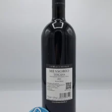 Le Macchiole - Messorio Toscana Igt prodotto con uva Merlot in purezza a Bolgheri, invecchiato per 18 mesi tra la botte piccola, botte grande e anfora.