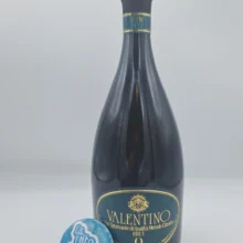 Rocche dei Manzoni – Spumante Valentino Brut Zero – 2010 Rocche dei Manzoni – Spumante Valentino Brut Zero prodotto con solo uva Chardonnay a Monforte d'Alba, invecchiato per 120 mesi sui lieviti.