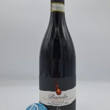 Stefano Porro - Barolo del Comune di Serralunga prodotto da un vigneto di oltre 50 anni situato a Serralunga, produzione di 700 bottiglie.