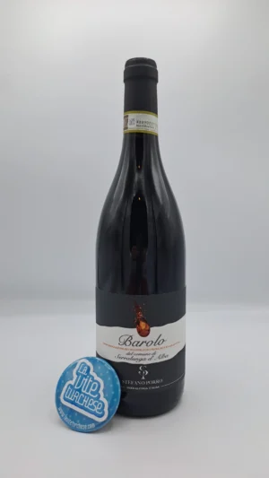 Stefano Porro - Barolo del Comune di Serralunga prodotto da un vigneto di oltre 50 anni situato a Serralunga, produzione di 700 bottiglie.
