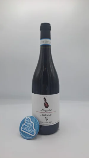 Stefano Porro – Langhe Nebbiolo prodotto nella vigna Cerrati di Serralunga, posizione da Barolo, solo 3000 bottiglie, vinificato per 7 mesi in botti usate.