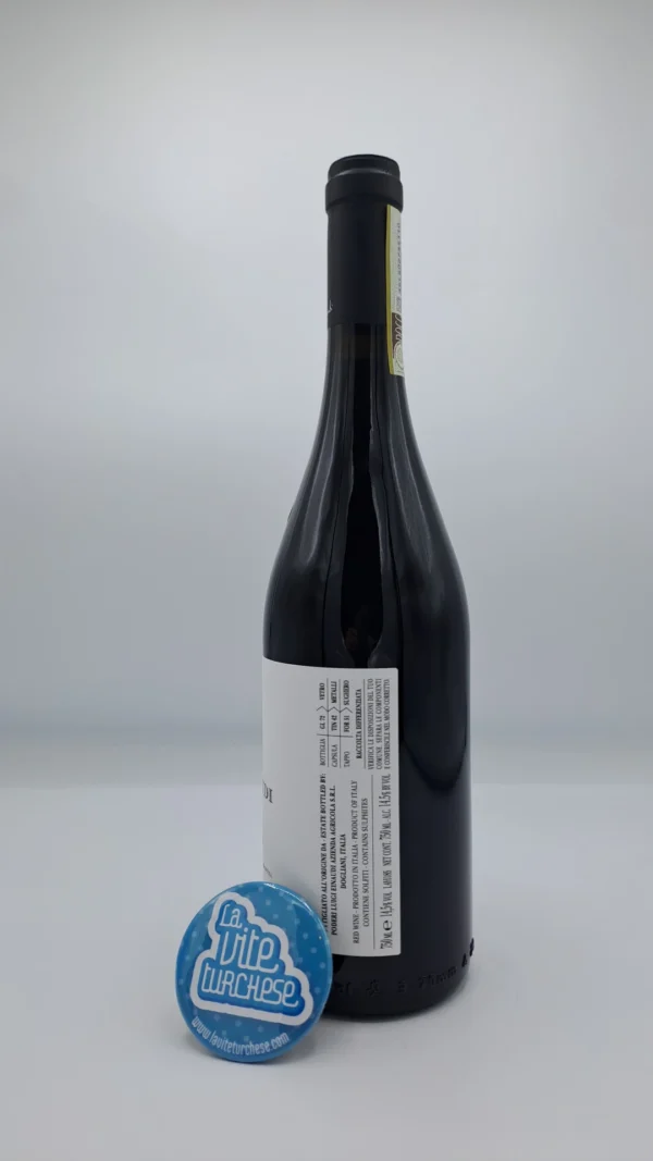 Poderi Luigi Einaudi – Barolo Cannubi prodotto in una delle vigne più importanti di tutta la denominazione Barolo, famosa per l'incrocio di due zone geologiche.