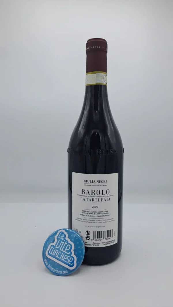 Giulia Negri – Barolo La Tartufaia – 2022 - back Giulia Negri – Barolo La Tartufaia prodotto con più vigne a La Morra tra cui Serradenari e Brunate, invecchiato per 24 mesi in botti grandi.