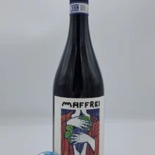 Maffrei - Langhe Nebbiolo prodotto con la vigna Serradenari nella parte più alta di La Morra, vinificato in vasche di acciaio e cemento.