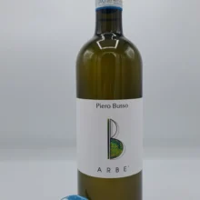 Piero Busso - Langhe Sauvignon produced in Neive, vinified with whole bunches, aged on the fine lees and then bottled.