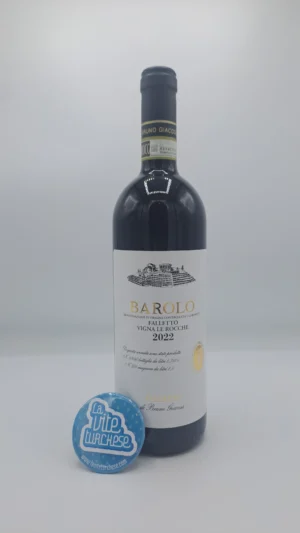 Bruno Giacosa - Barolo Falletto Vigna Le Rocche prodotto nella parte più alta dell'omonima vigna, interamente di proprietà della cantina.