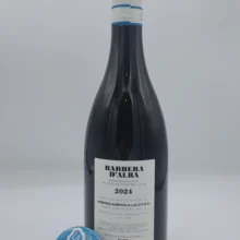 Lalu' - Barbera d'Alba produced in the San Sebastiano hamlet of Monforte d'Alba in 2000 bottles, aged in cement and barrique.