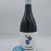Lalu' - Langhe Nebbiolo DOC - 2024 Lalu' - Langhe Nebbiolo DOC prodotto da due giovani ragazze in sole 3000 bottiglie da vigneti situati tra La Morra e Monforte.